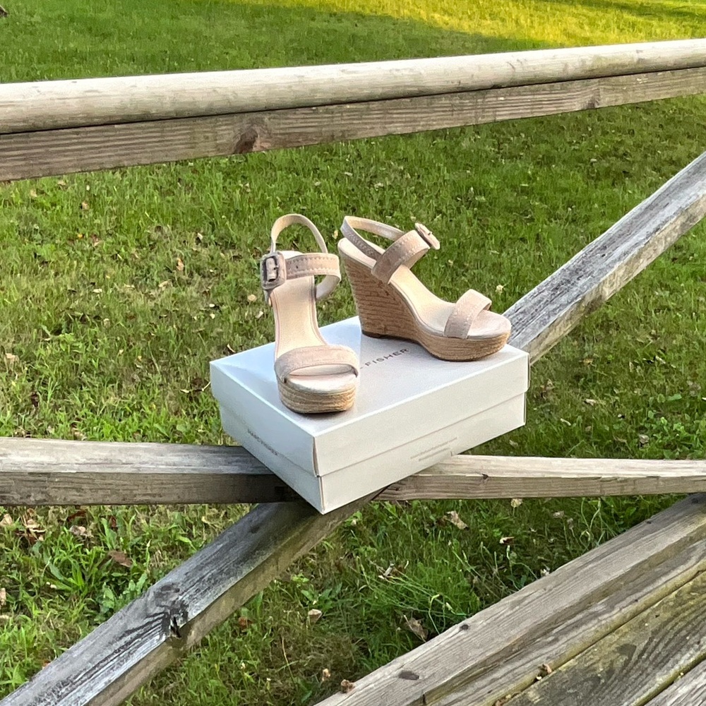 Marc Fisher Hipiee2 platform wedge espadrilles in light natural suede - Picture 13 of 13